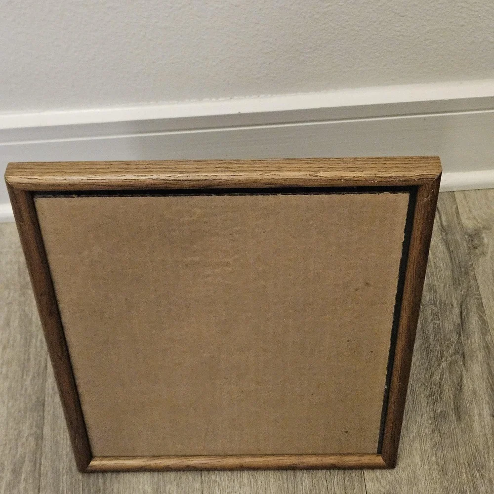 Unbranded solid oak